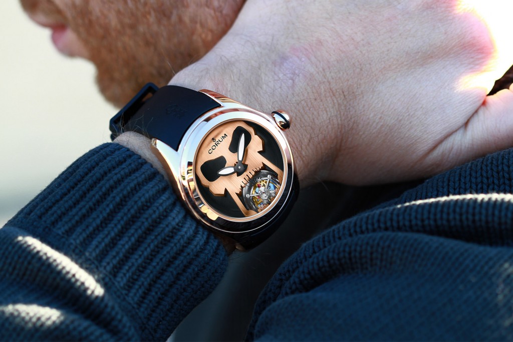 Corum-Bubble-47-Flying-Tourbillon-Skull_